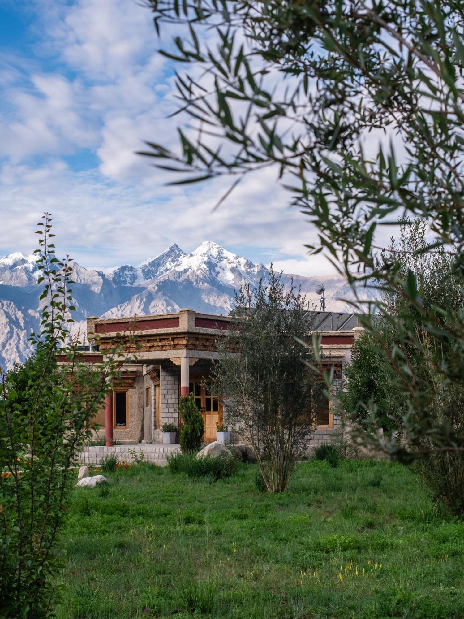 Hotel Lchang Nang Retreat-The House Of Trees-Nubra Valley Sumur Exterior foto