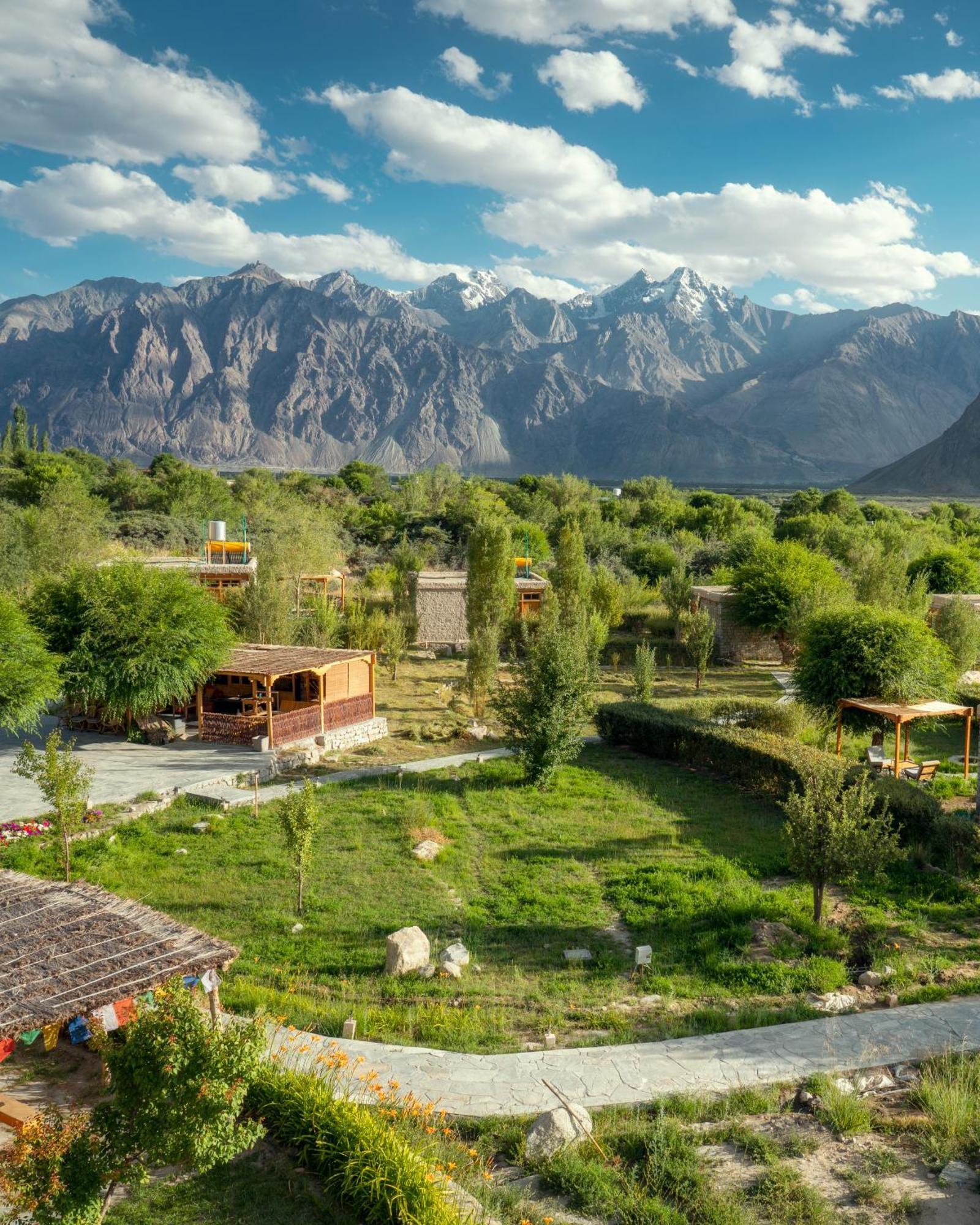 Hotel Lchang Nang Retreat-The House Of Trees-Nubra Valley Sumur Exterior foto